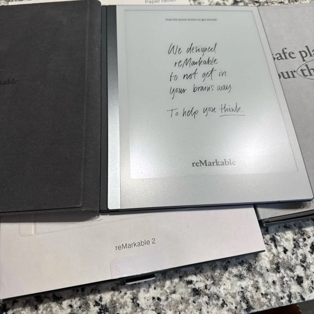 reMarkable 2 Bundle – NIB Marker Plus, Polymer Folio, 8 Nibs, Boxes – Excellent! - Picture 3 of 10